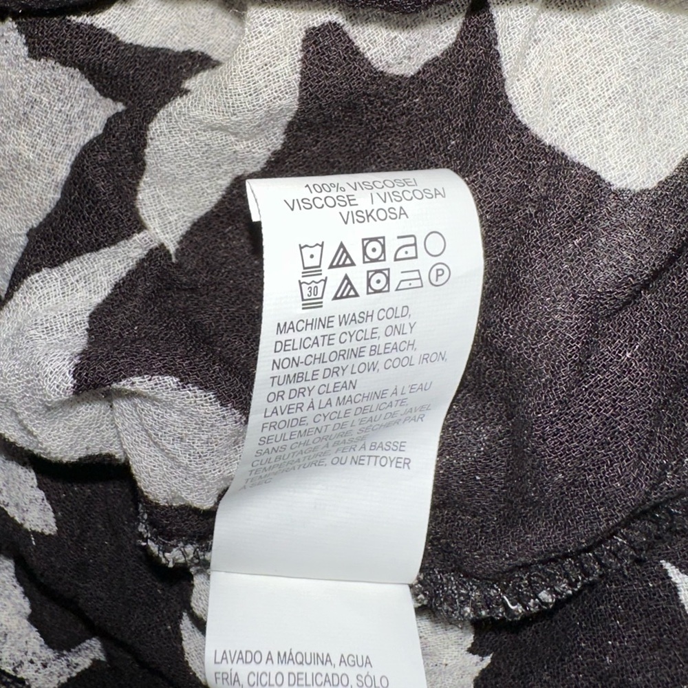 NWT Lucky Brand Women’s S Viscose Black Floral Boho Pintuck Tassel Tie Blouse - Picture 5 of 9